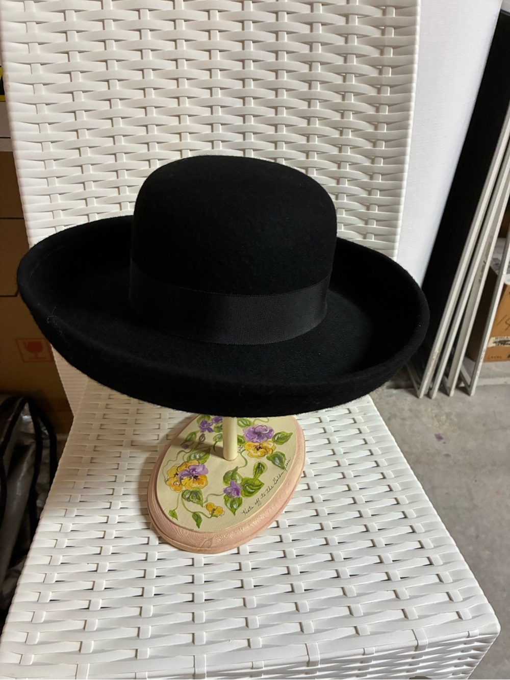 Street Smart by Betmar wide brim felt hat